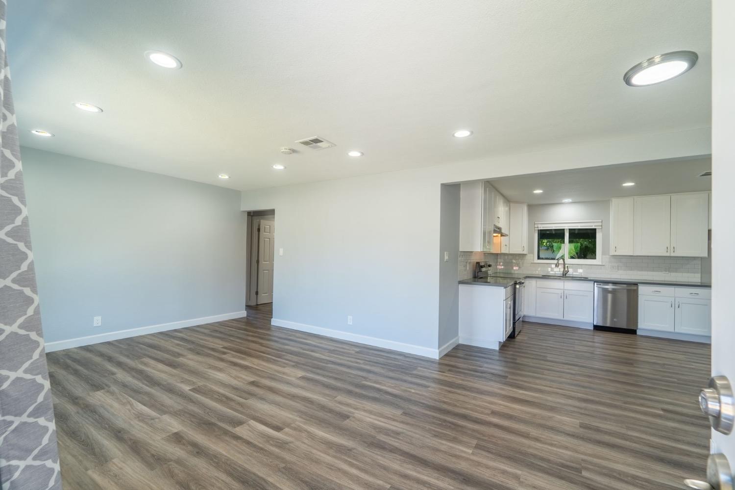 2104 OFarrell Avenue