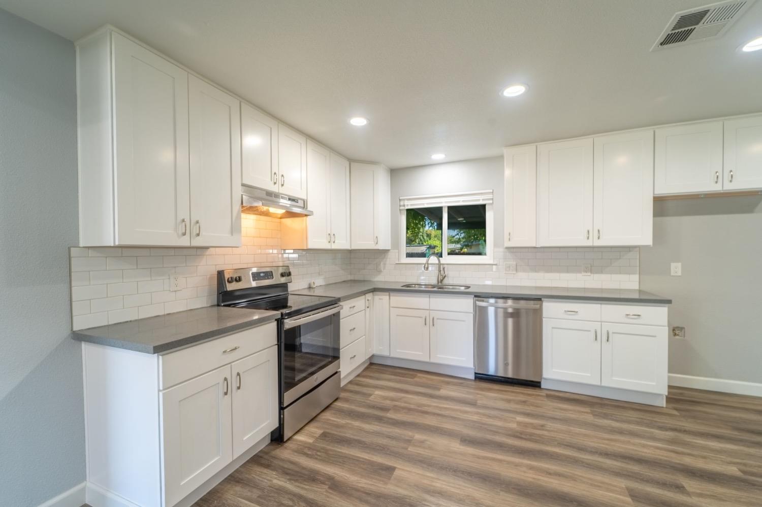 2104 OFarrell Avenue