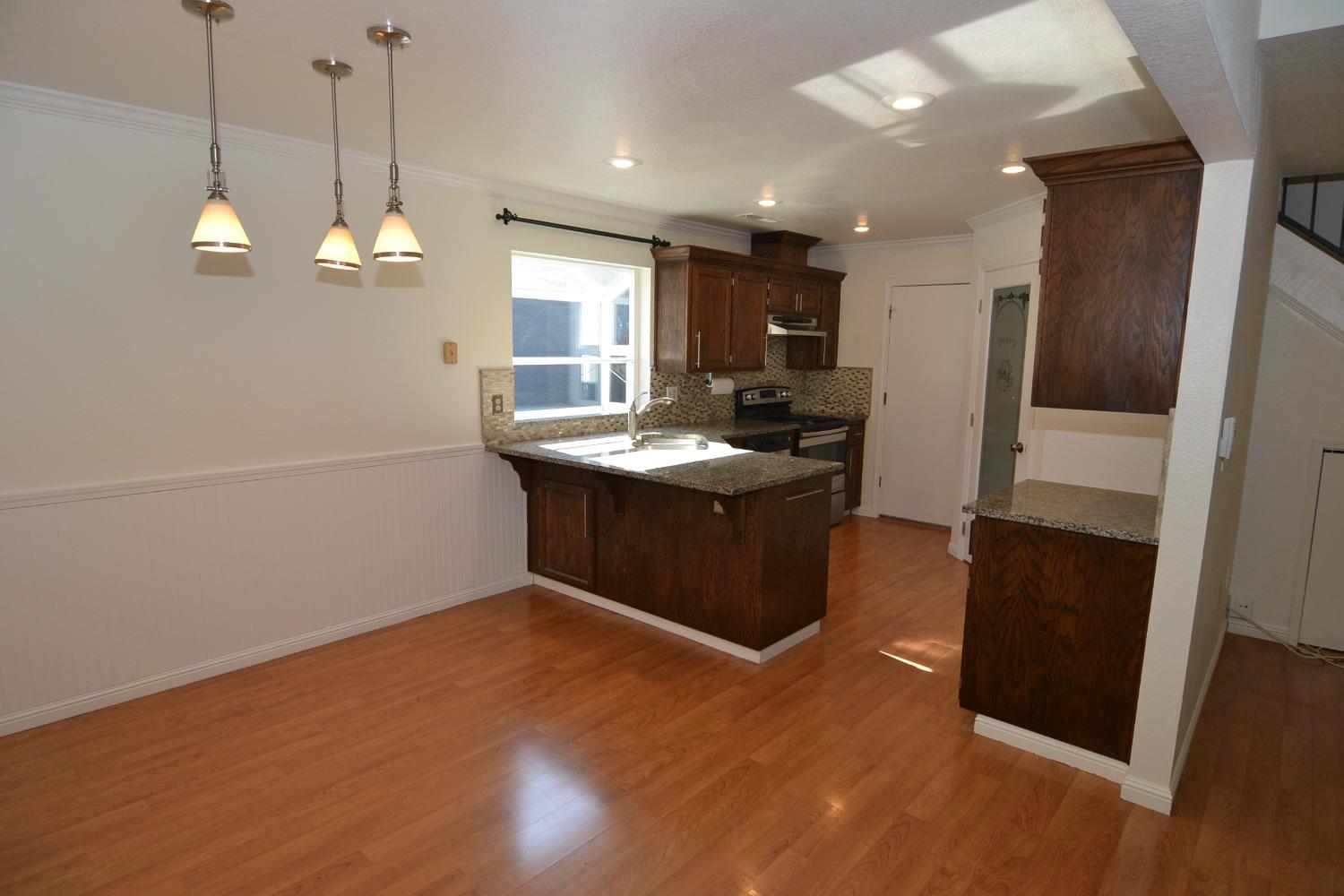 2817 Woodmont Circle