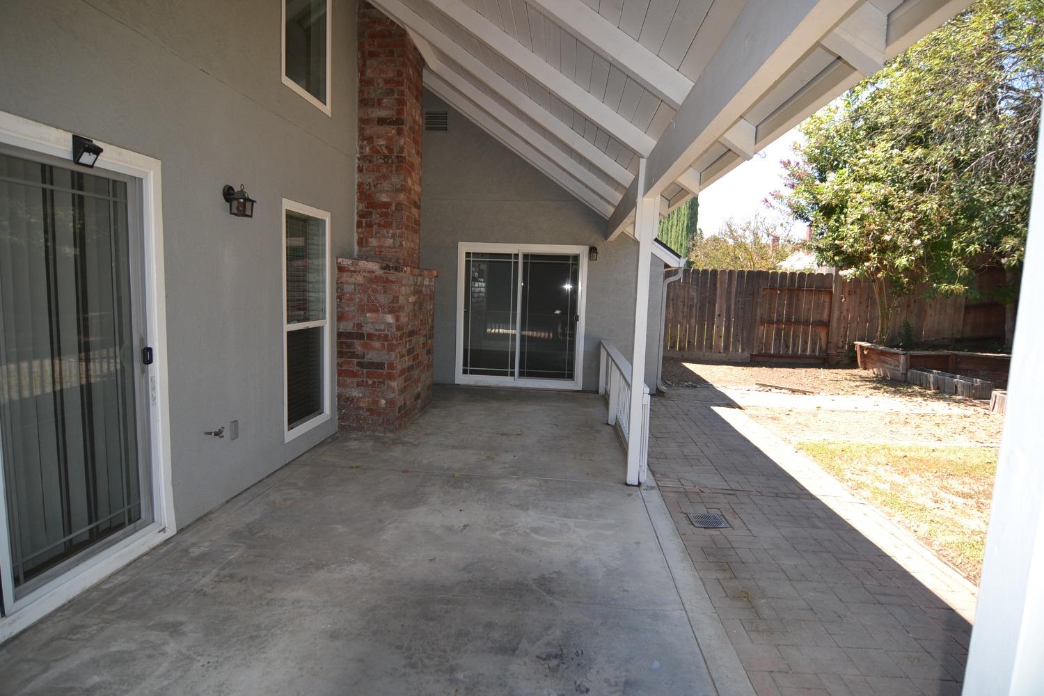 2817 Woodmont Circle