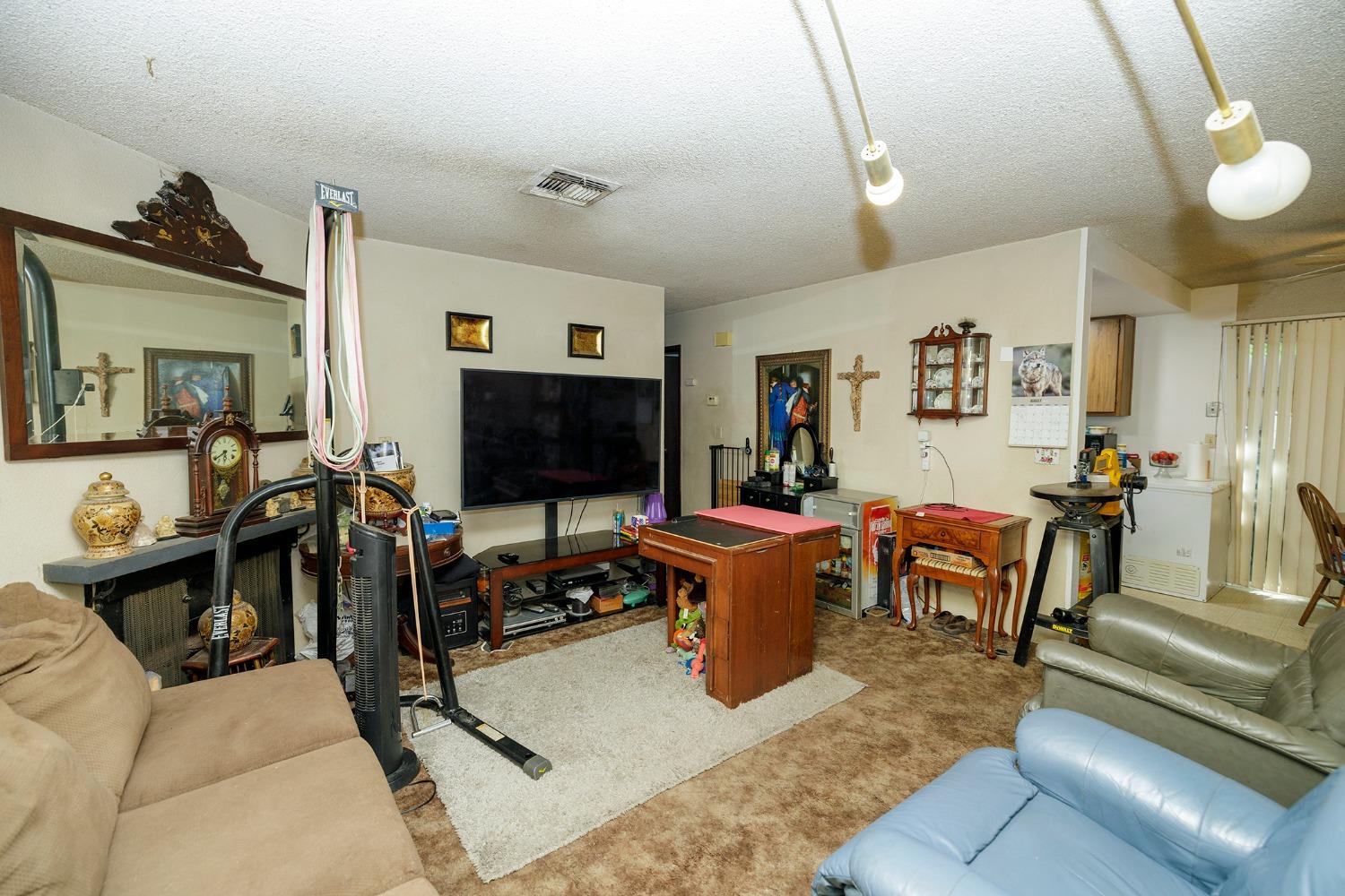 3001 Nightingale Drive