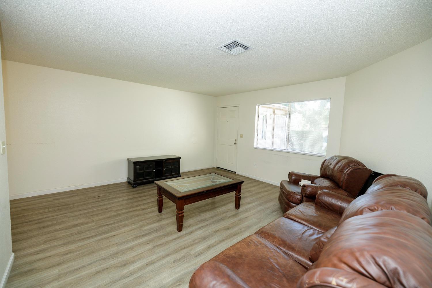 3001 Nightingale Drive
