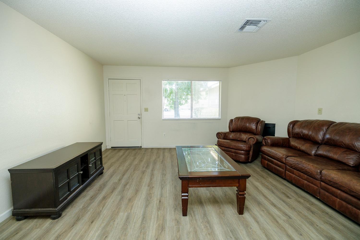 3001 Nightingale Drive