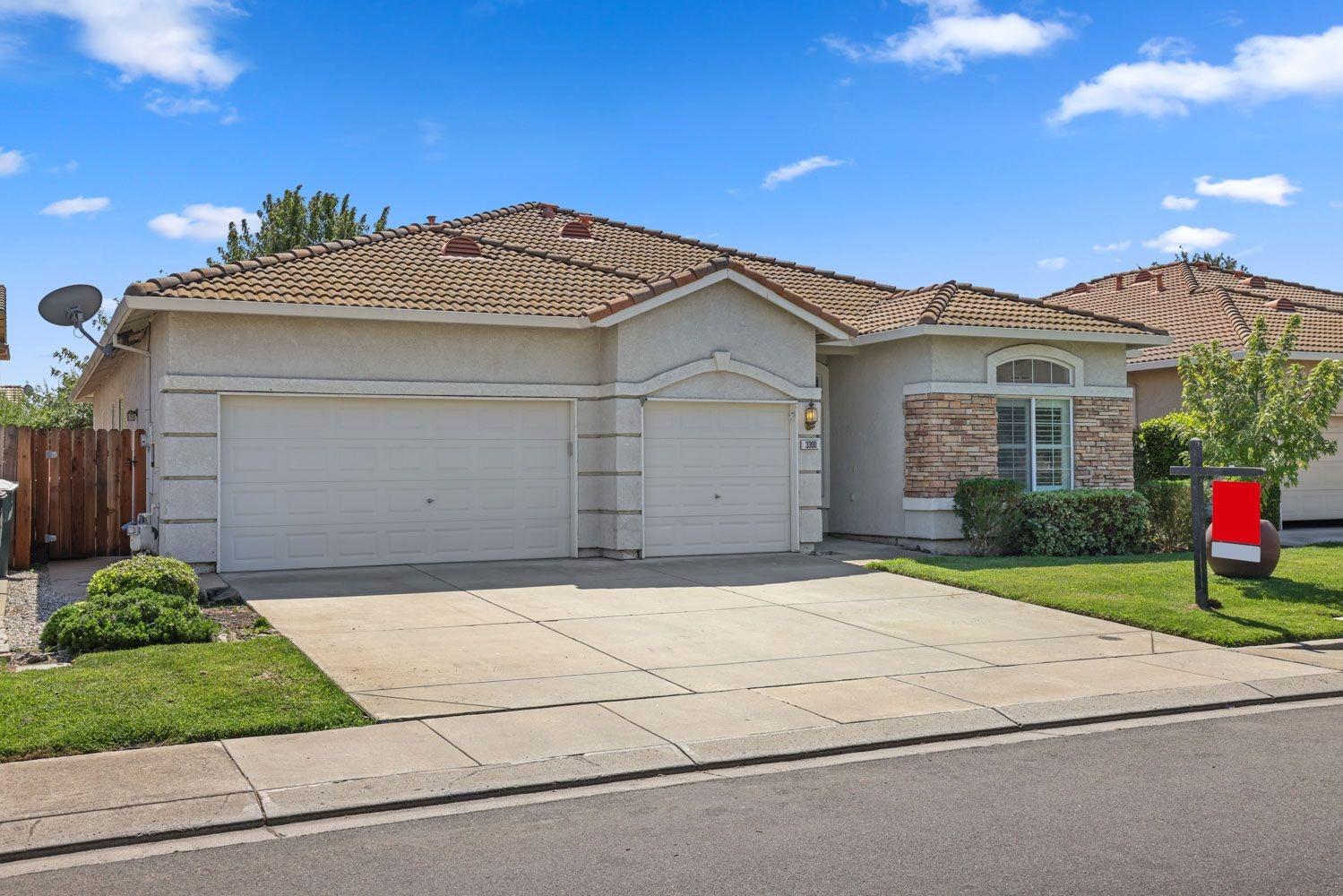 3300 Inverness Street