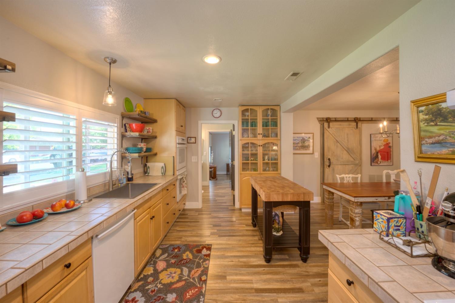 2090 El Camino Drive