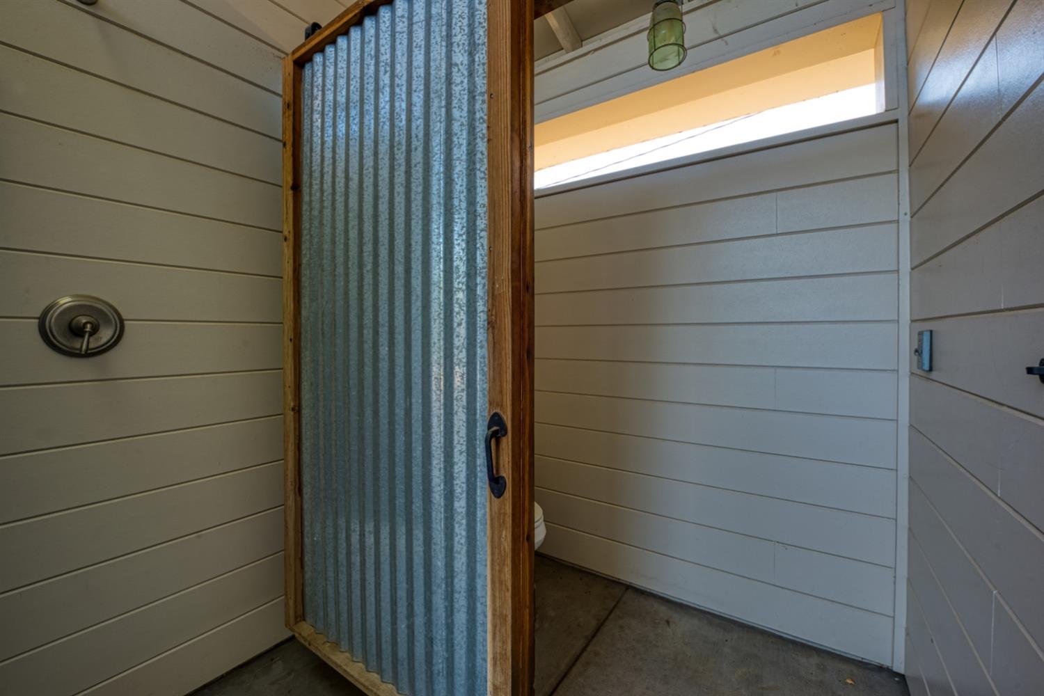 2090 El Camino Drive