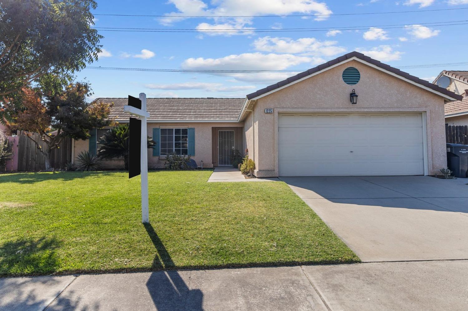 1225 Tawny Lane