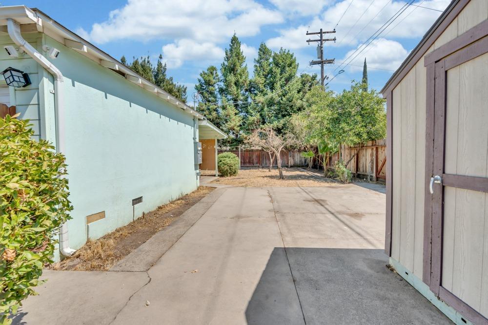 1542 Maplewood Drive