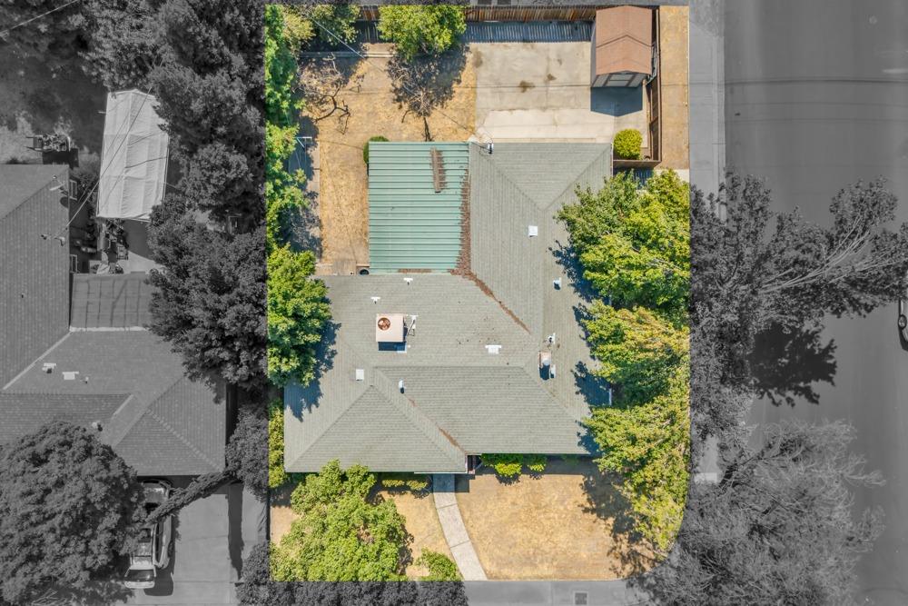 1542 Maplewood Drive