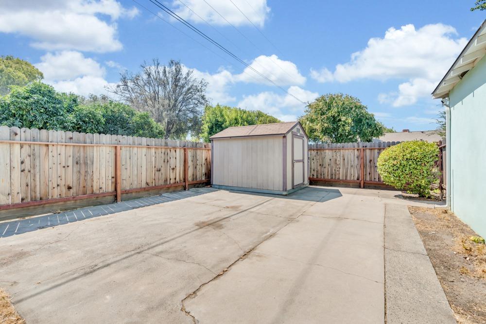 1542 Maplewood Drive