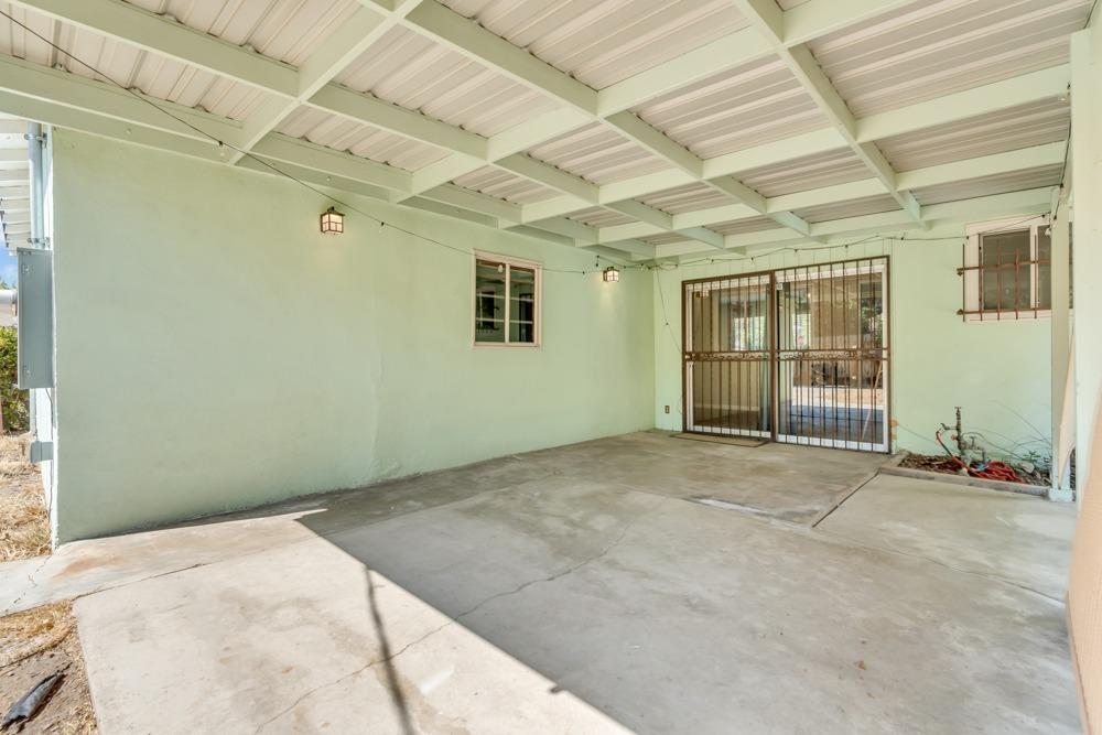 1542 Maplewood Drive