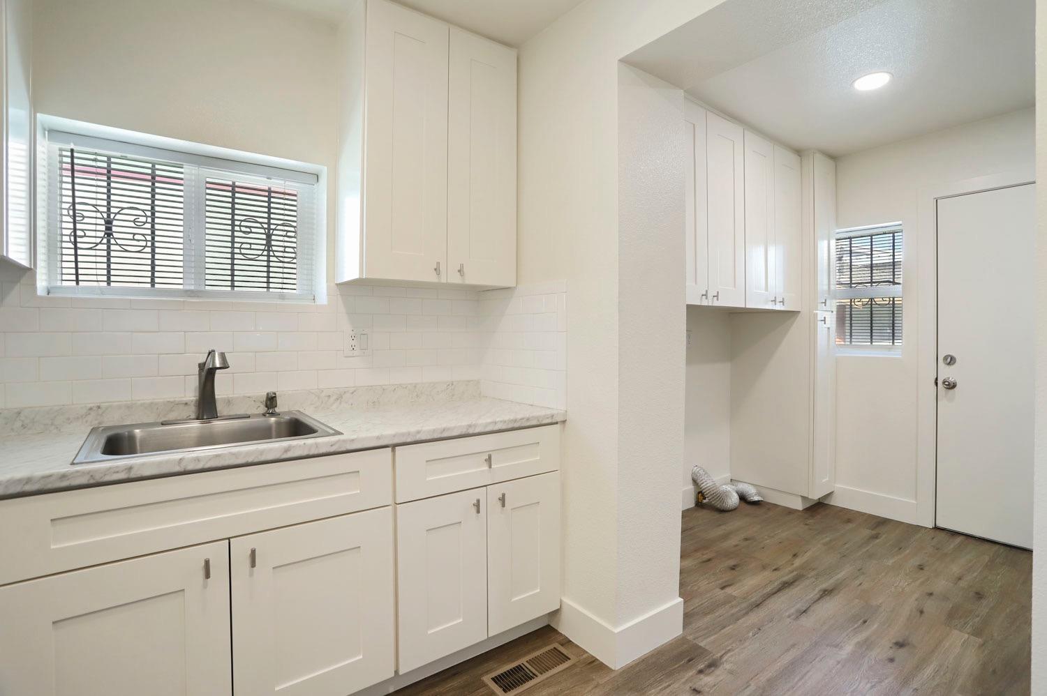 1653 E Lindsay Street