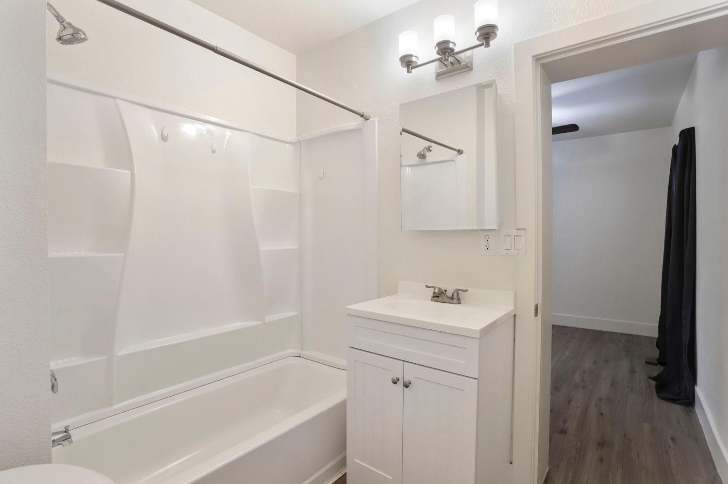 1653 E Lindsay Street