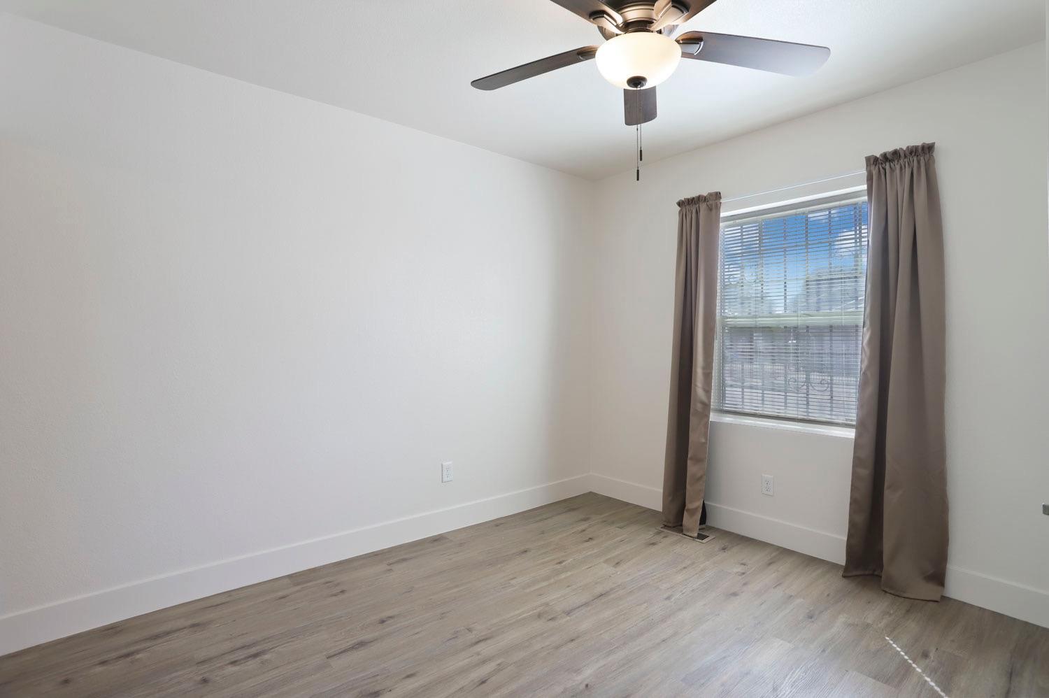 1653 E Lindsay Street