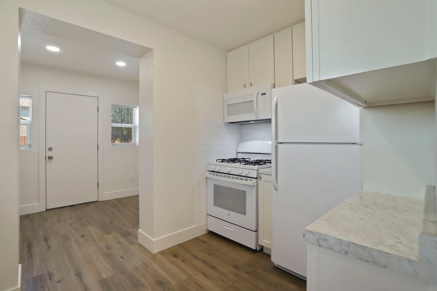 1653 E Lindsay Street