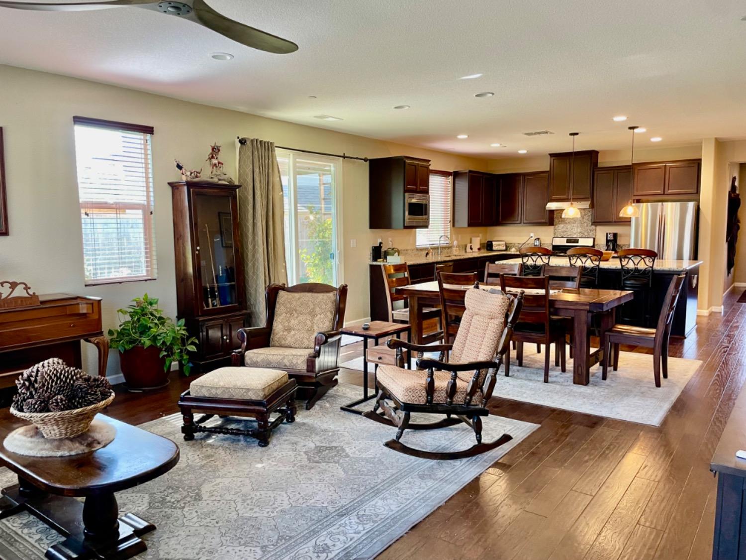 4609 Amaryllis Circle