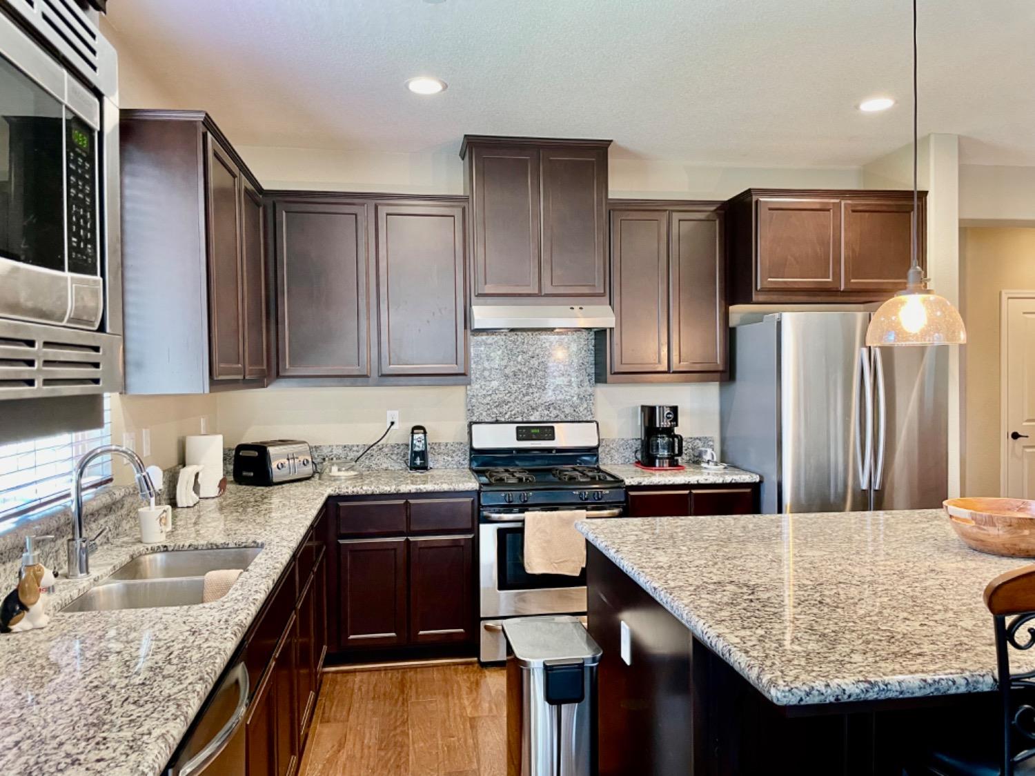 4609 Amaryllis Circle