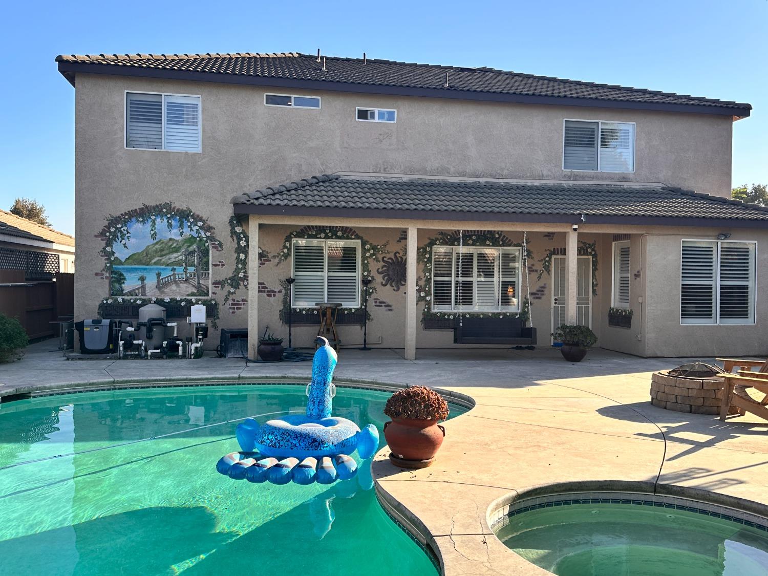 1025 W Springer Drive