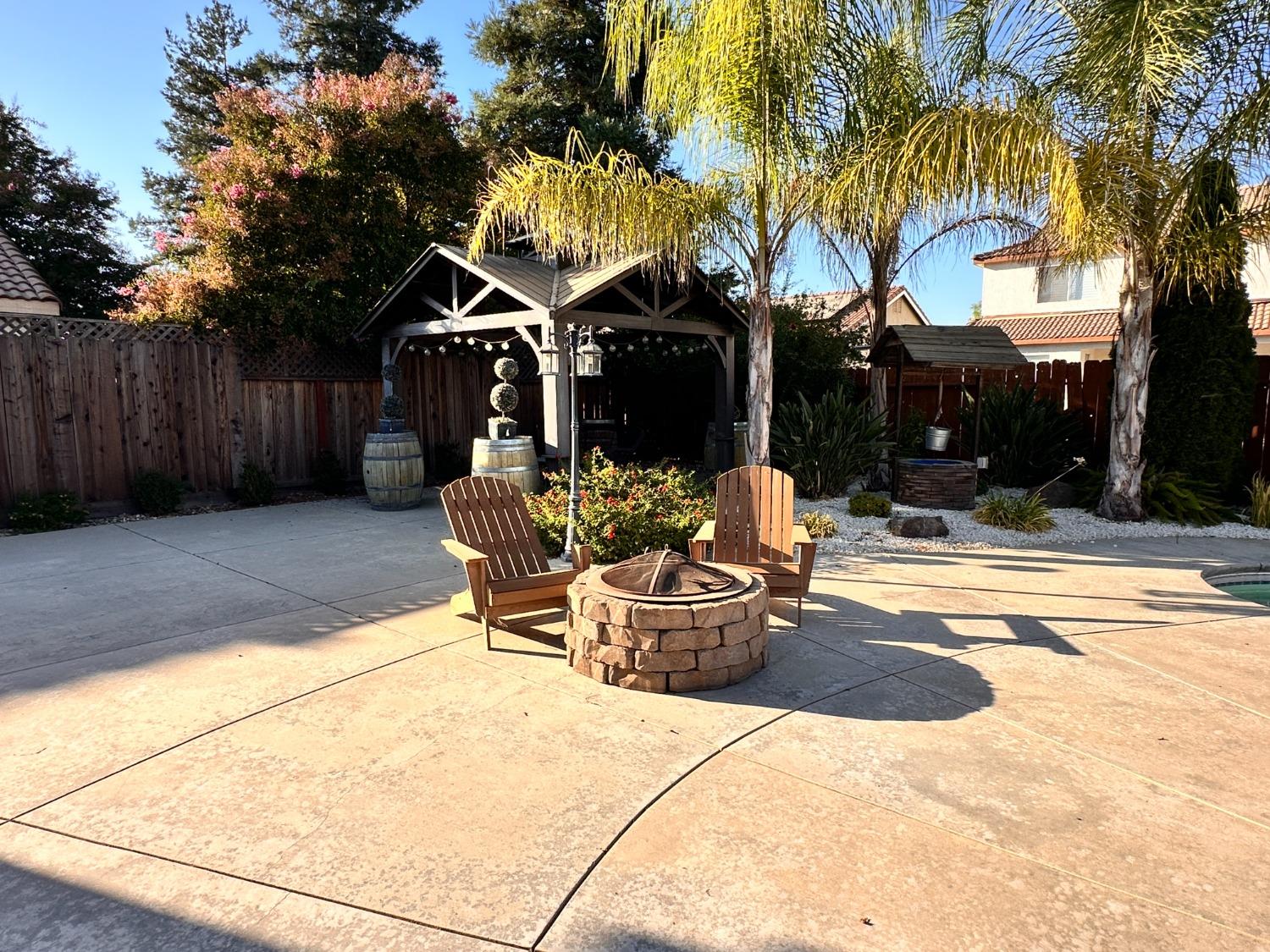 1025 W Springer Drive