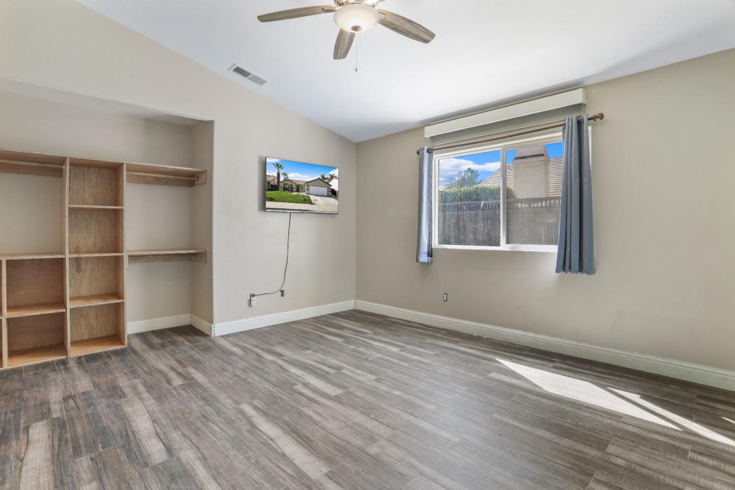 1207 Duck Blind Circle