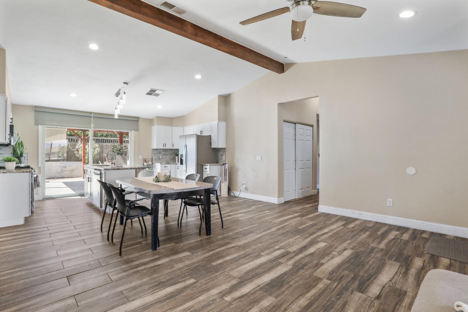 1207 Duck Blind Circle