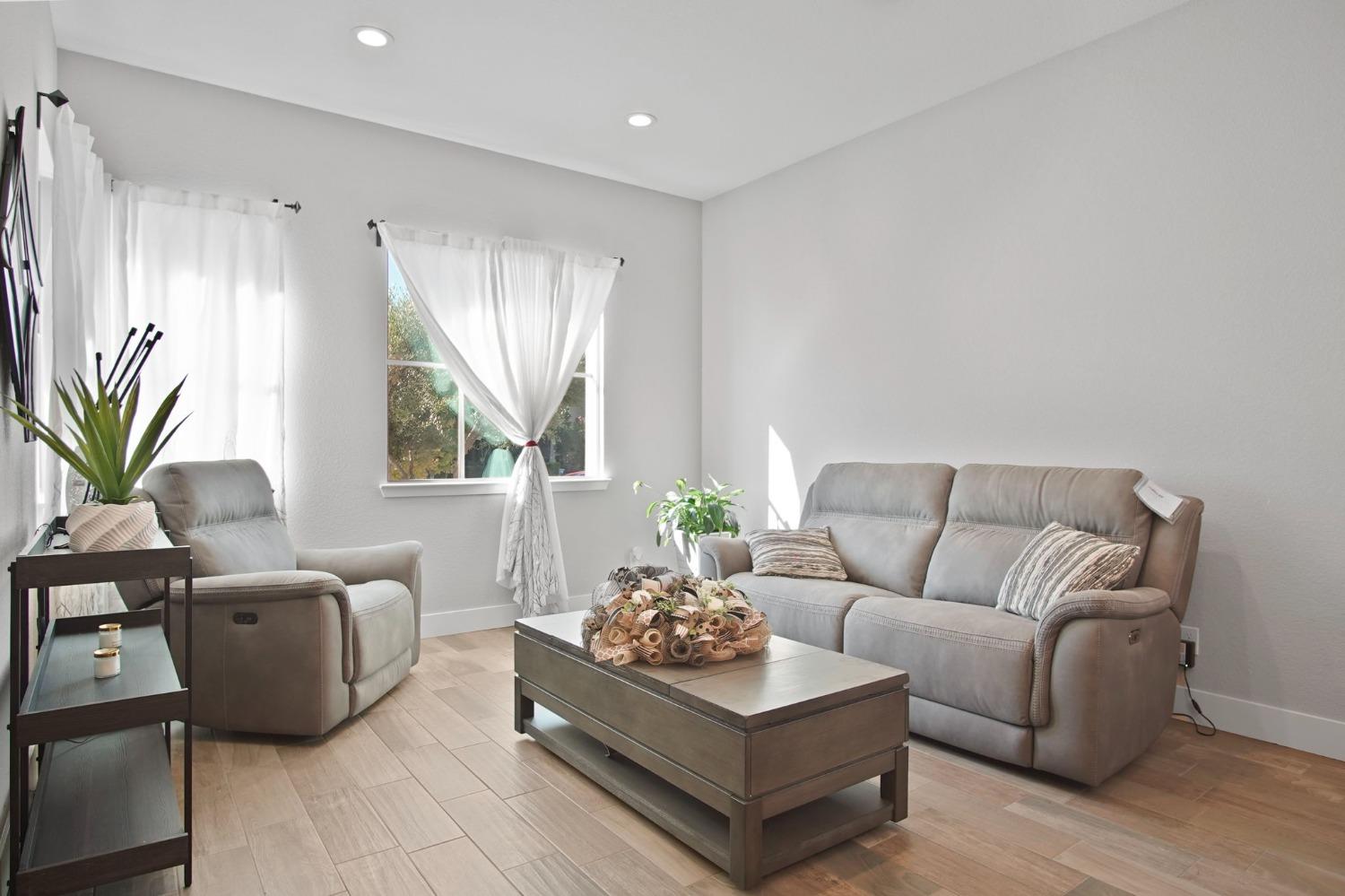 1141 Imperial Lily Dr