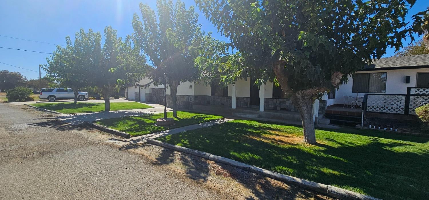2 Locust Road F1