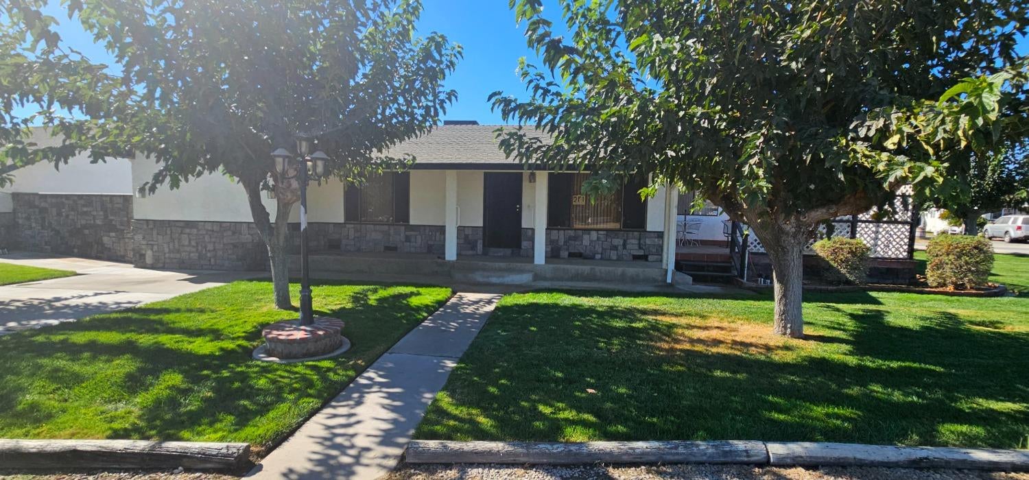 2 Locust Road F1