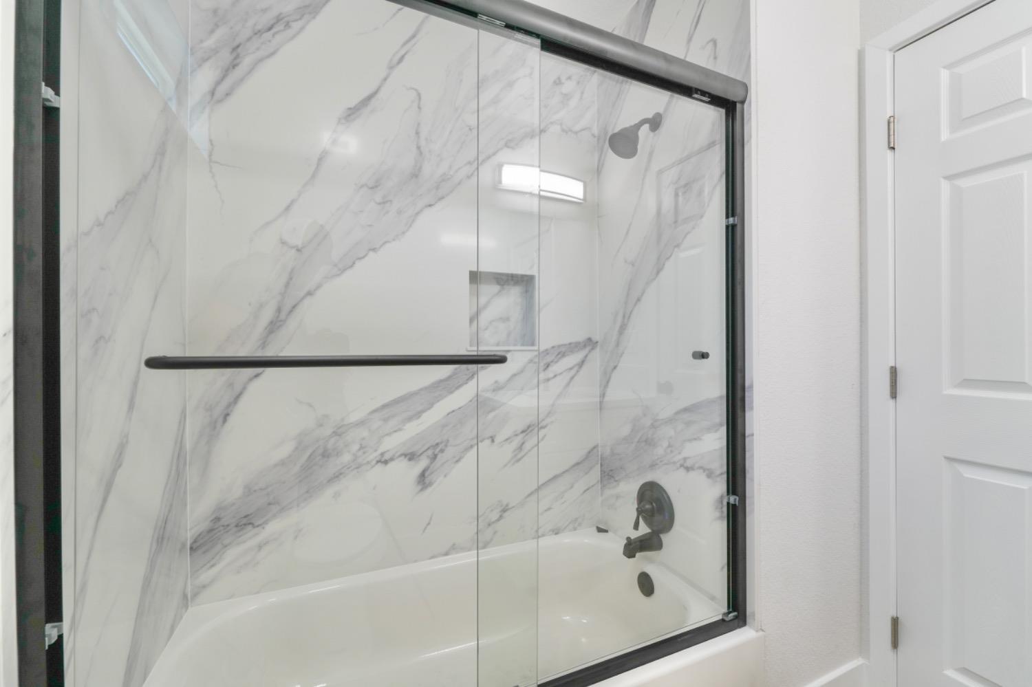 1952 Hollister Street