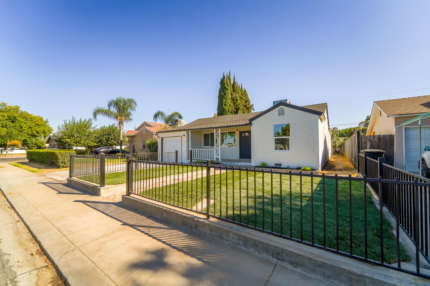 1952 Hollister Street