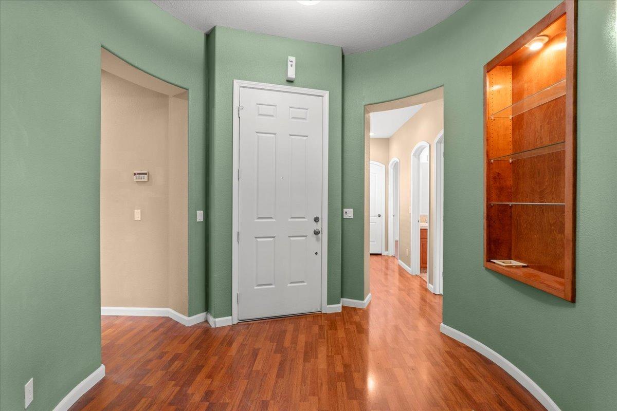 5909 Silveroak Circle