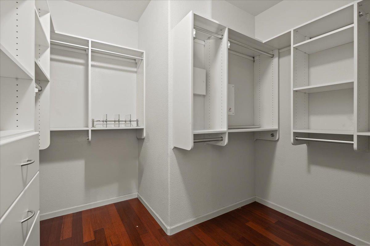 5909 Silveroak Circle