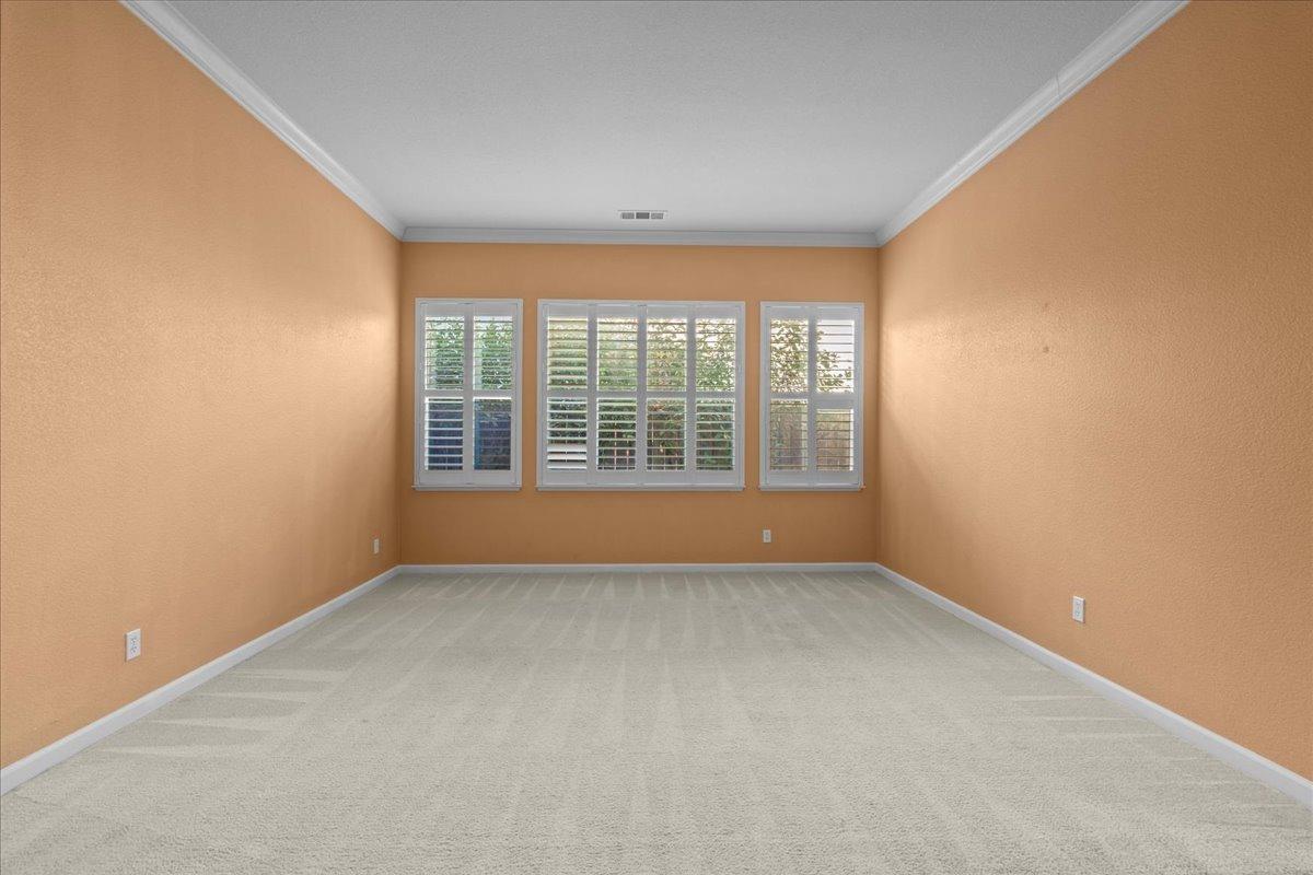 5909 Silveroak Circle