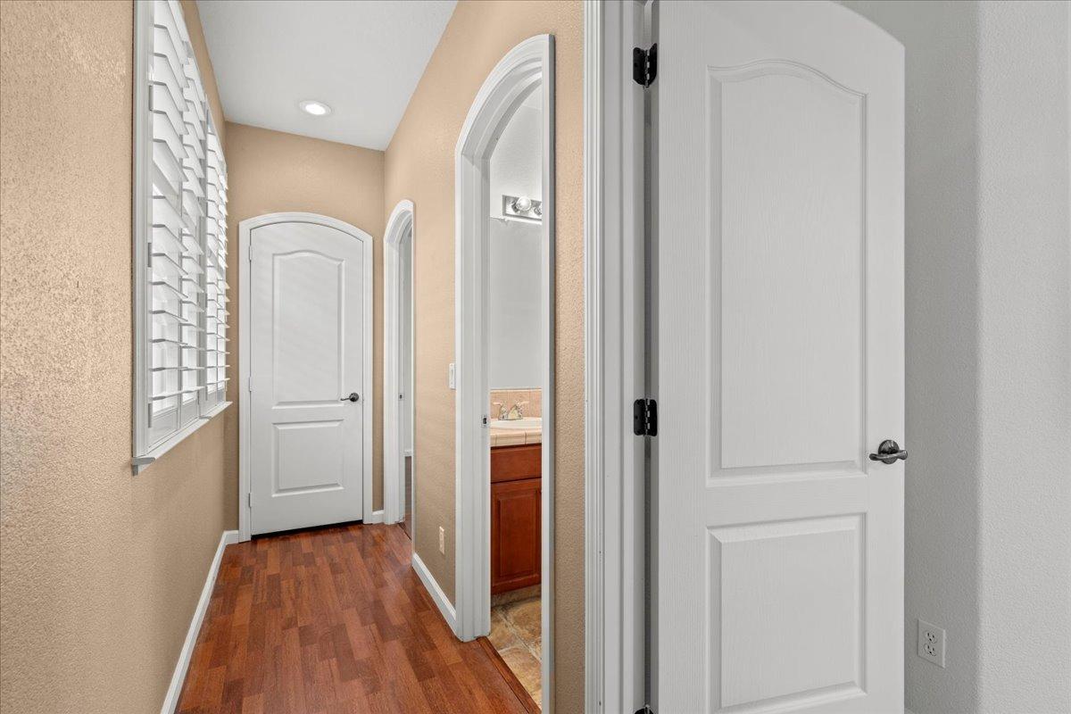 5909 Silveroak Circle