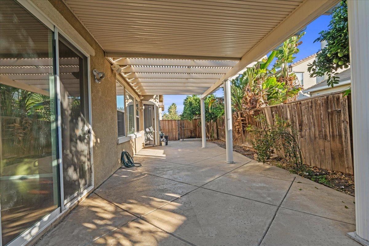 5909 Silveroak Circle