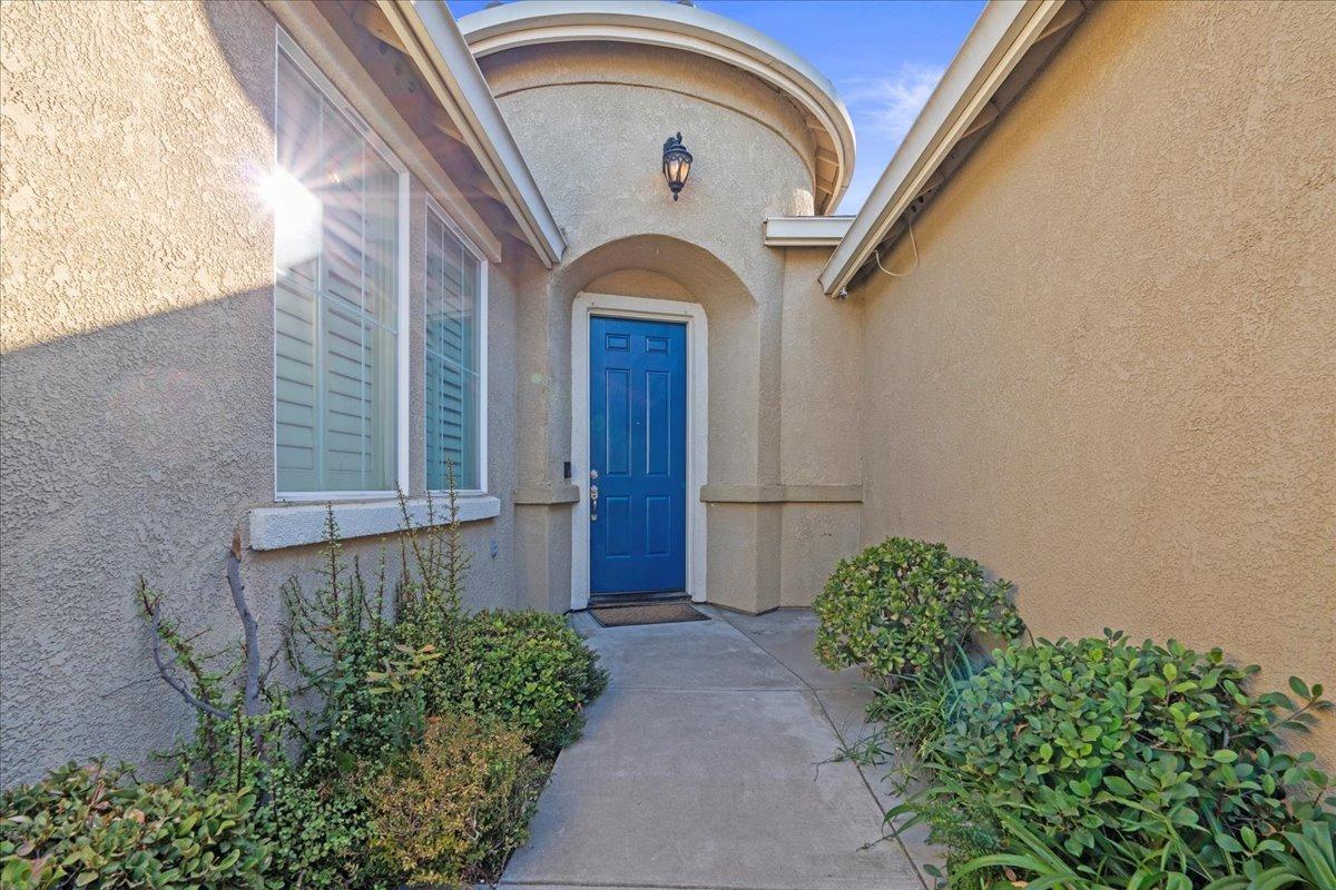 5909 Silveroak Circle