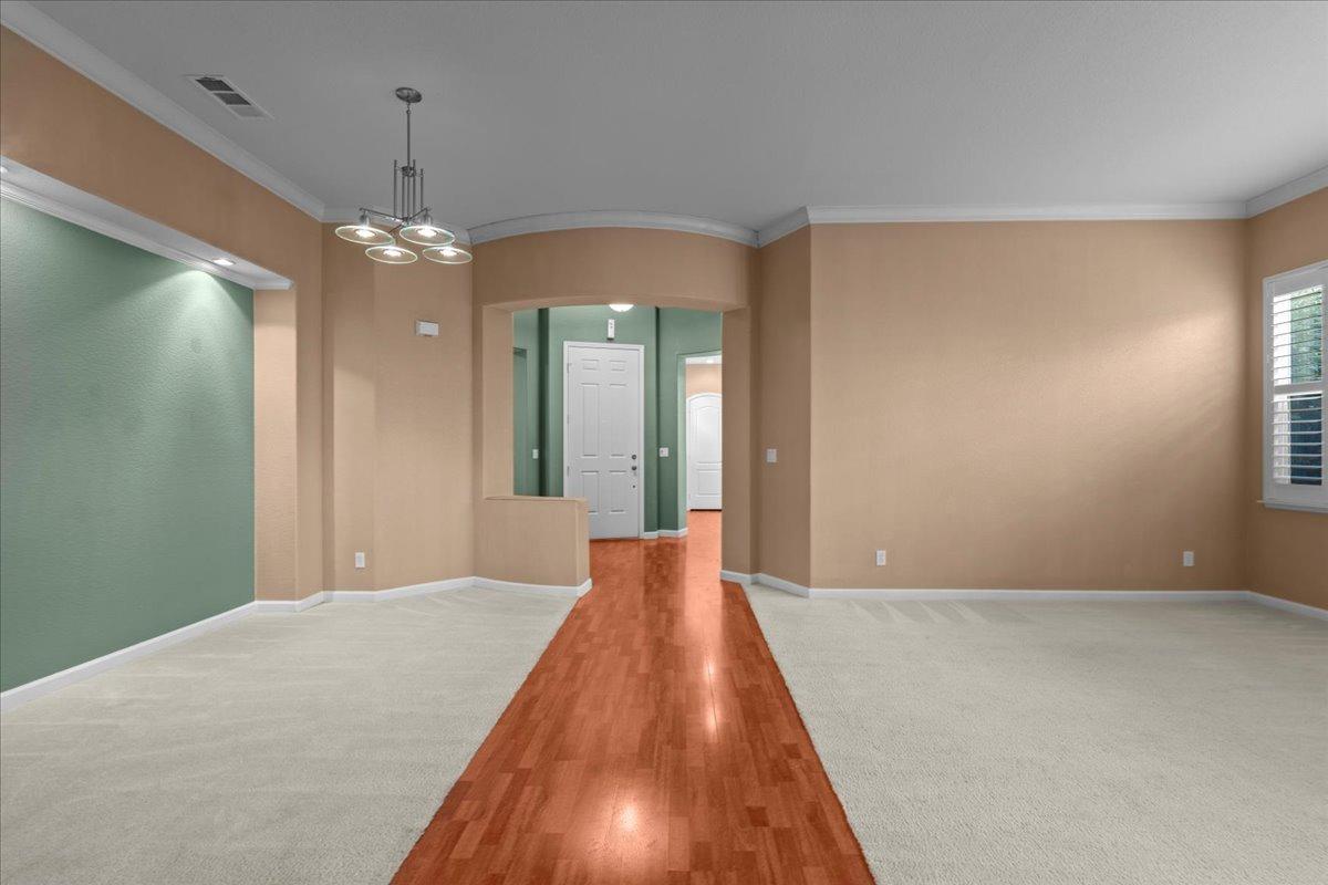 5909 Silveroak Circle