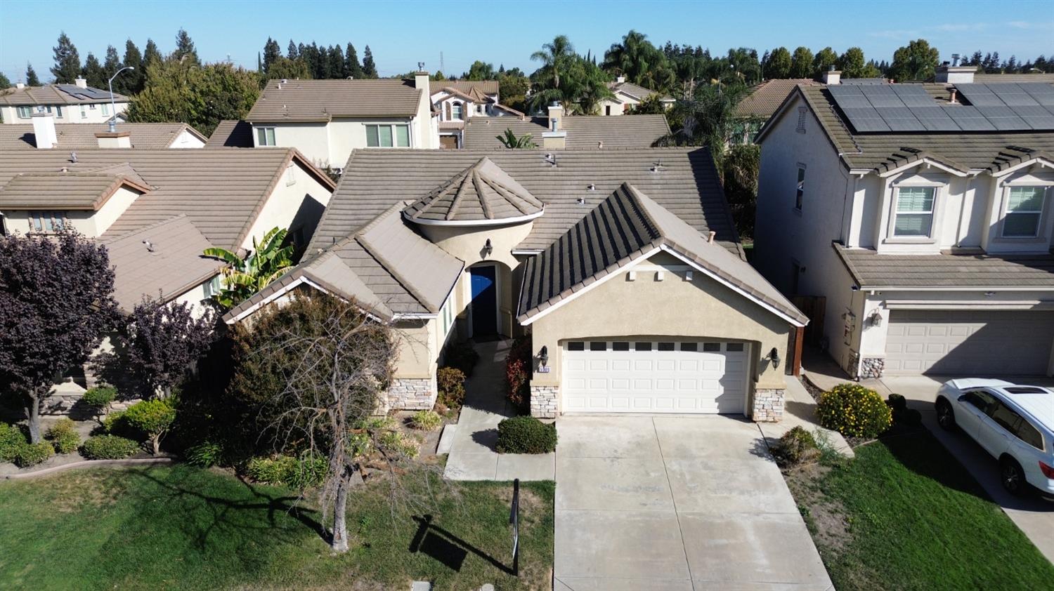 5909 Silveroak Circle