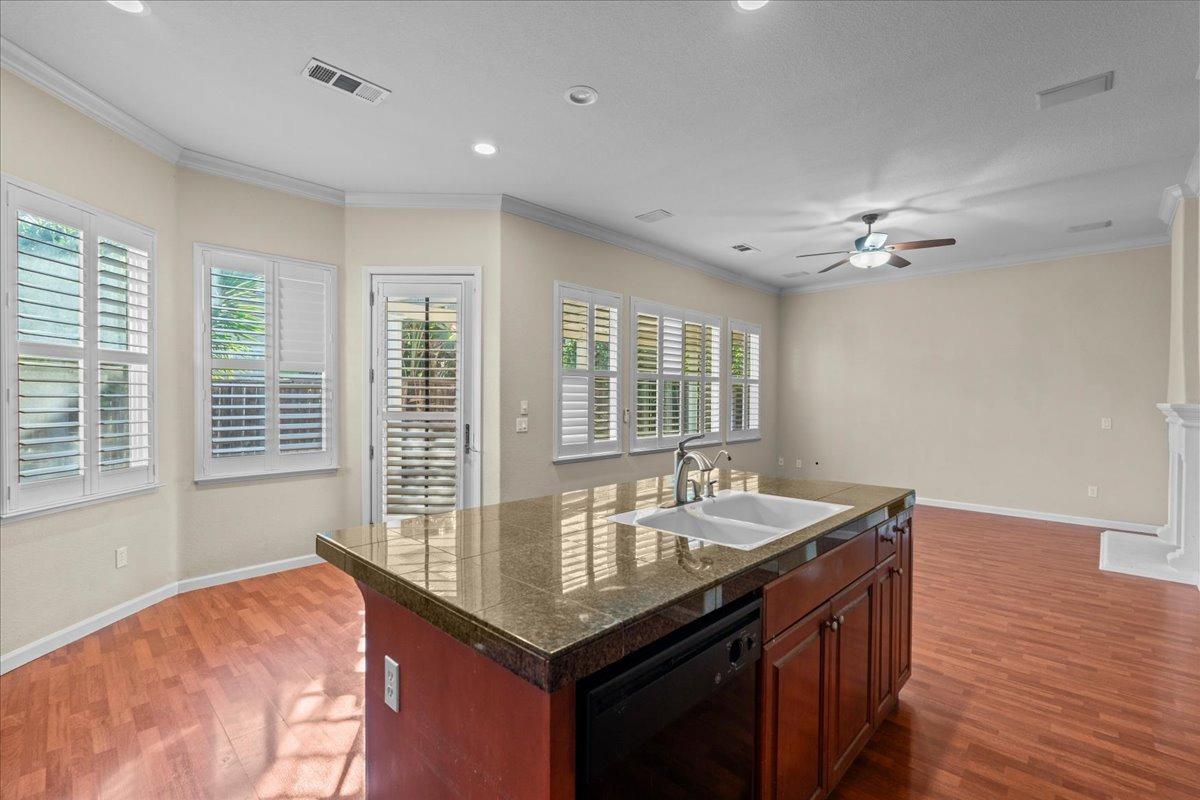 5909 Silveroak Circle