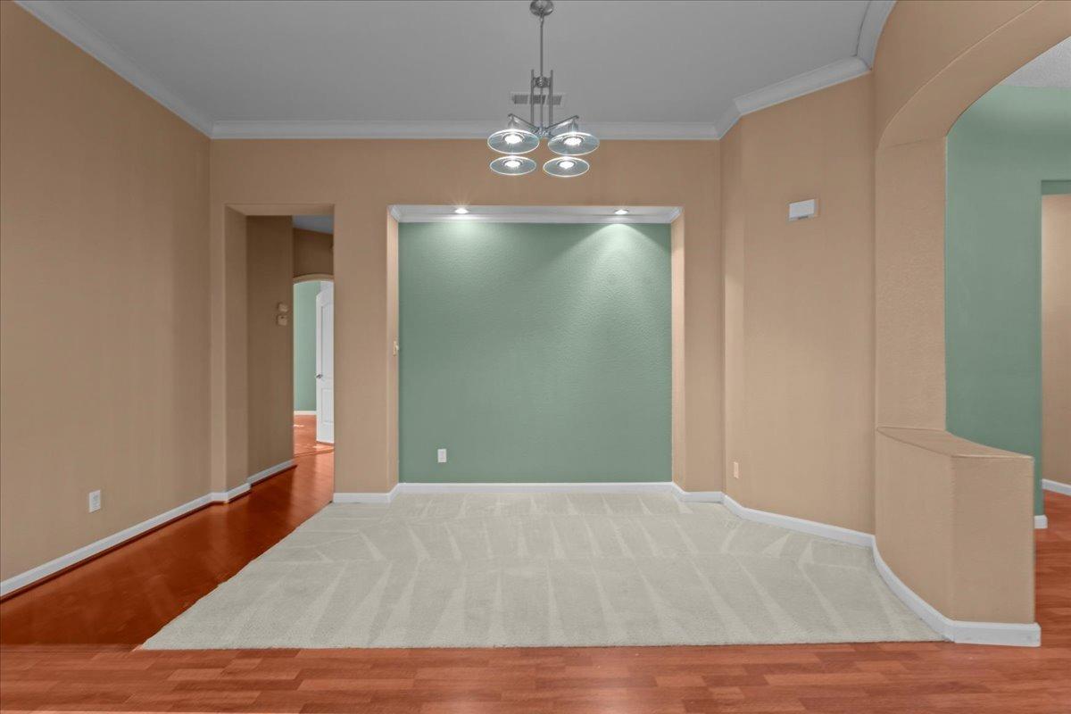 5909 Silveroak Circle