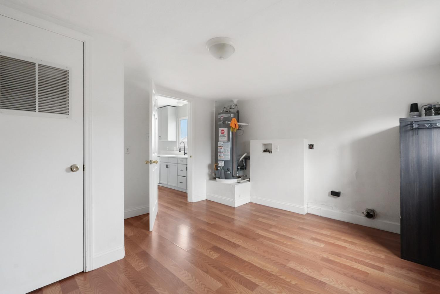 901 Hawthorne Avenue