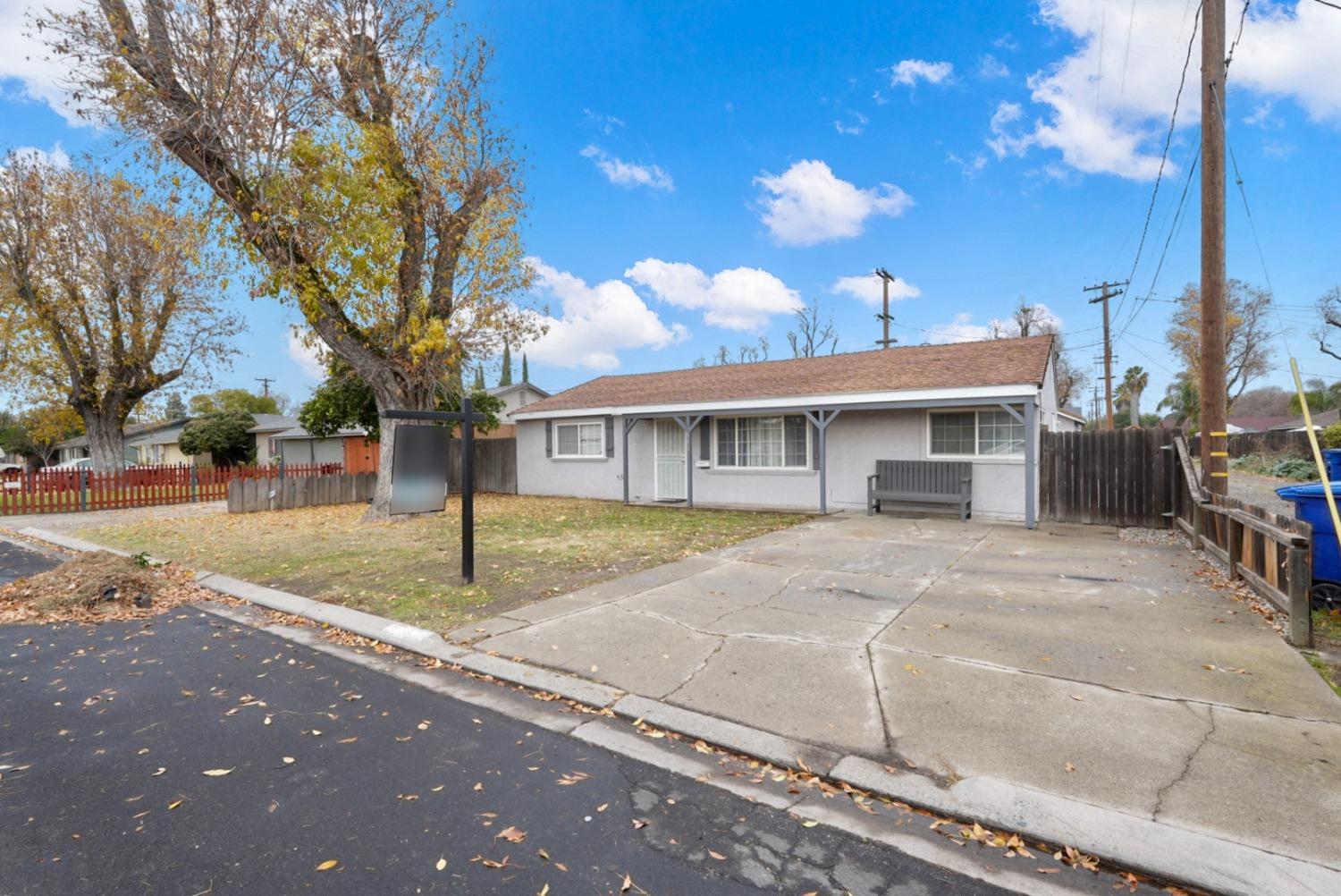 901 Hawthorne Avenue