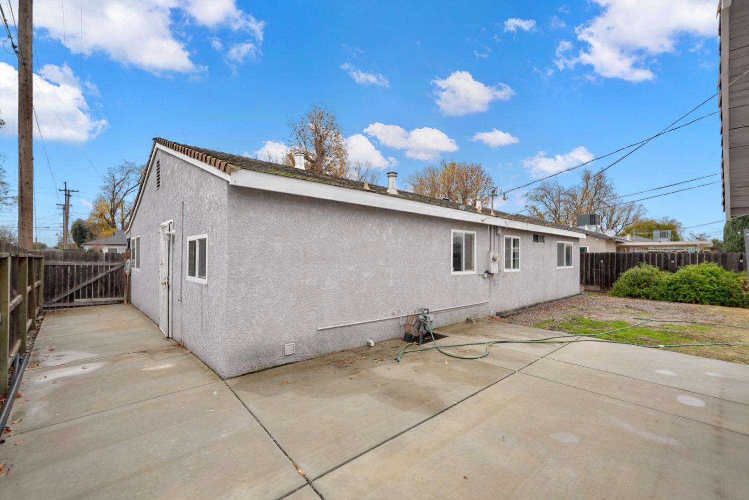 901 Hawthorne Avenue