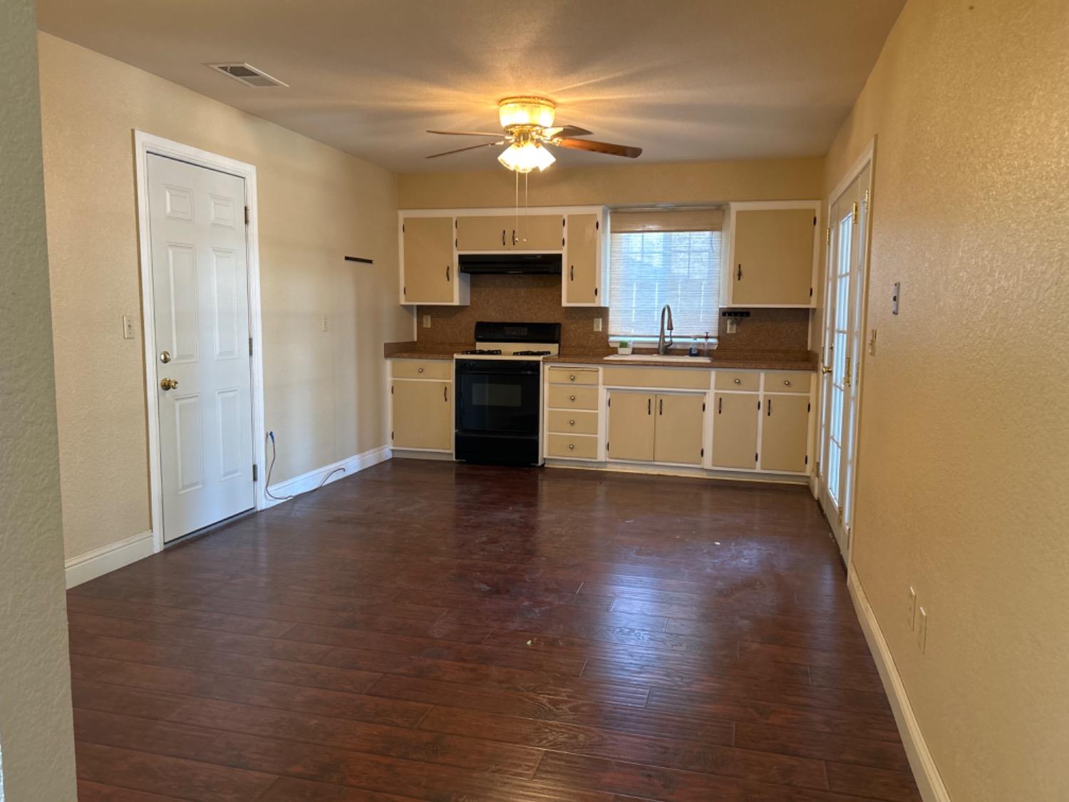 6230 E Don Carlos Avenue