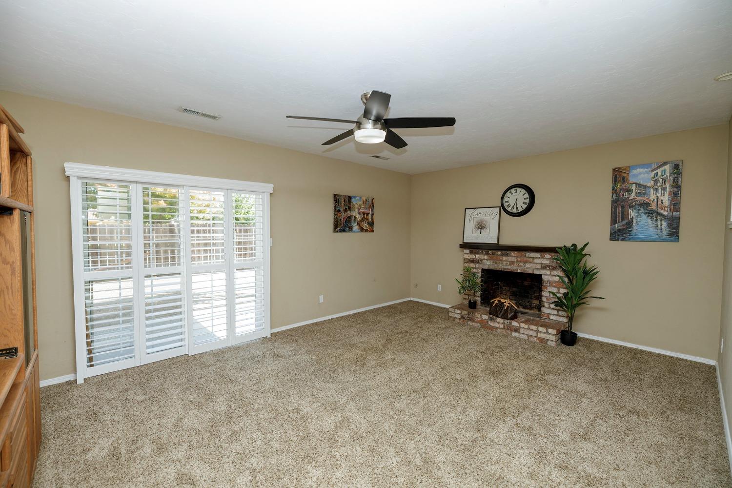 3406 Uranus Drive