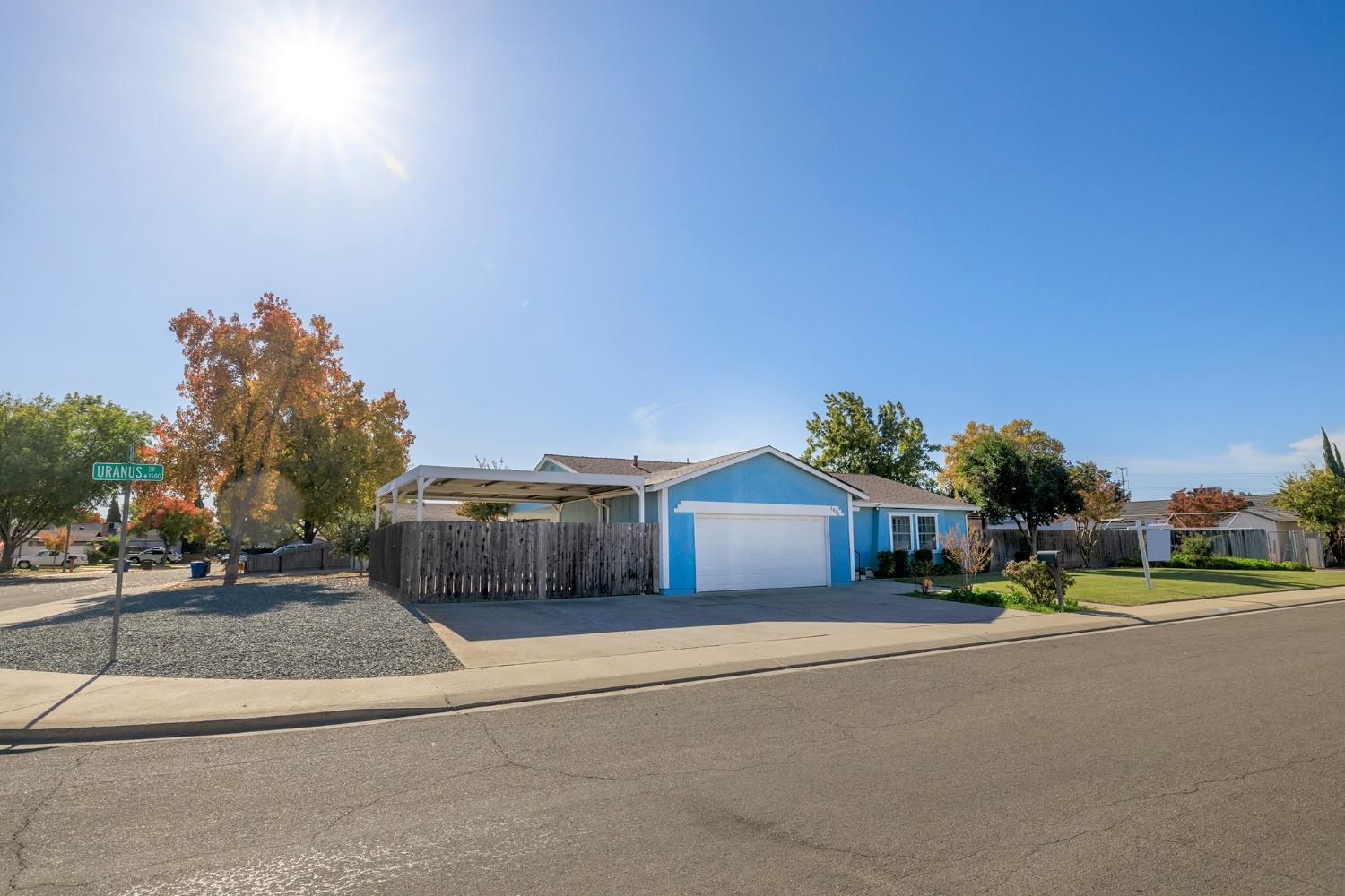 3406 Uranus Drive