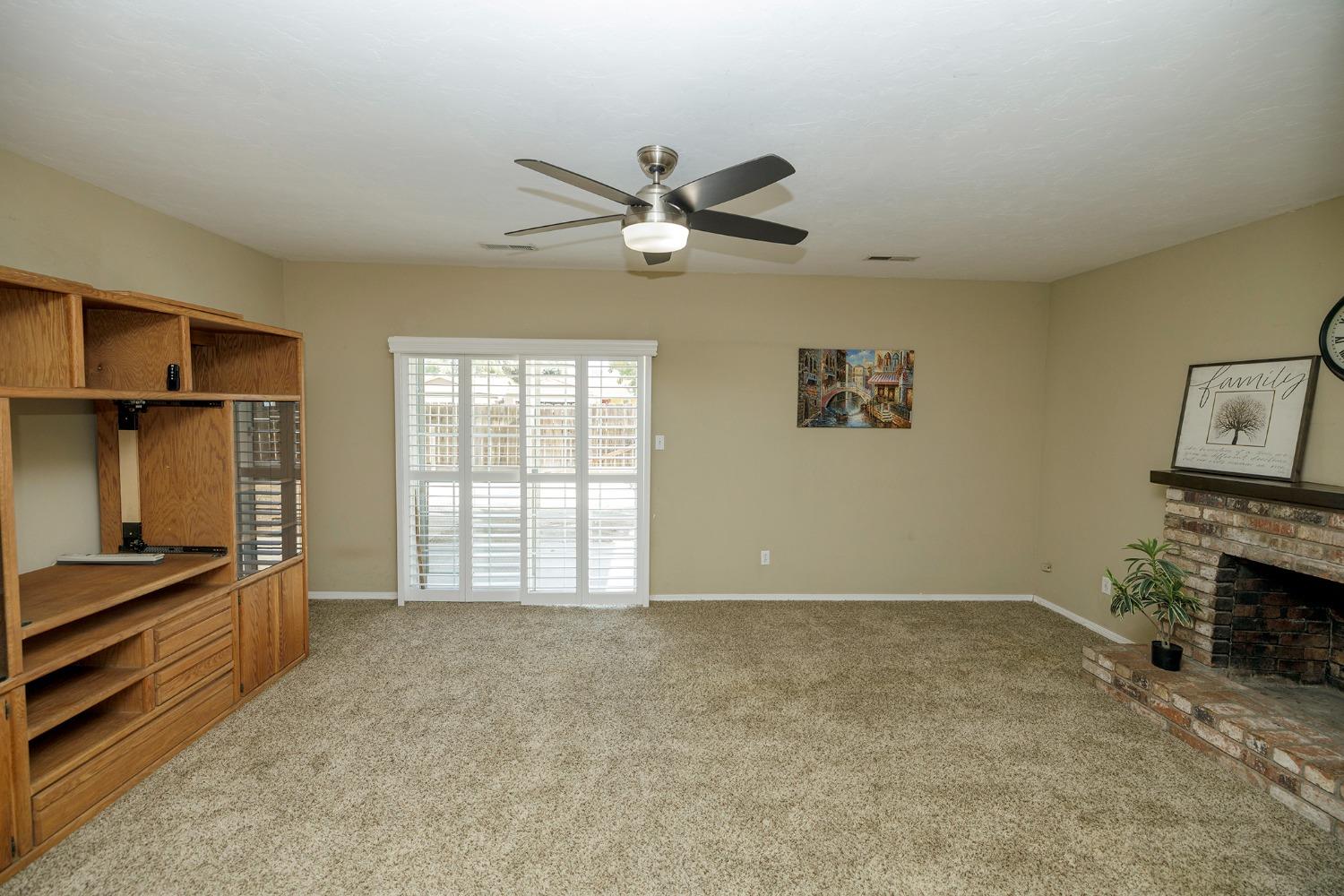 3406 Uranus Drive