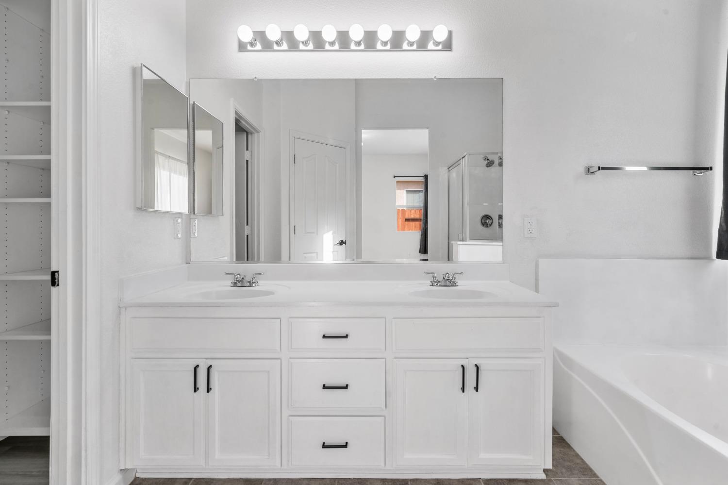 2020 Black Rose Lane