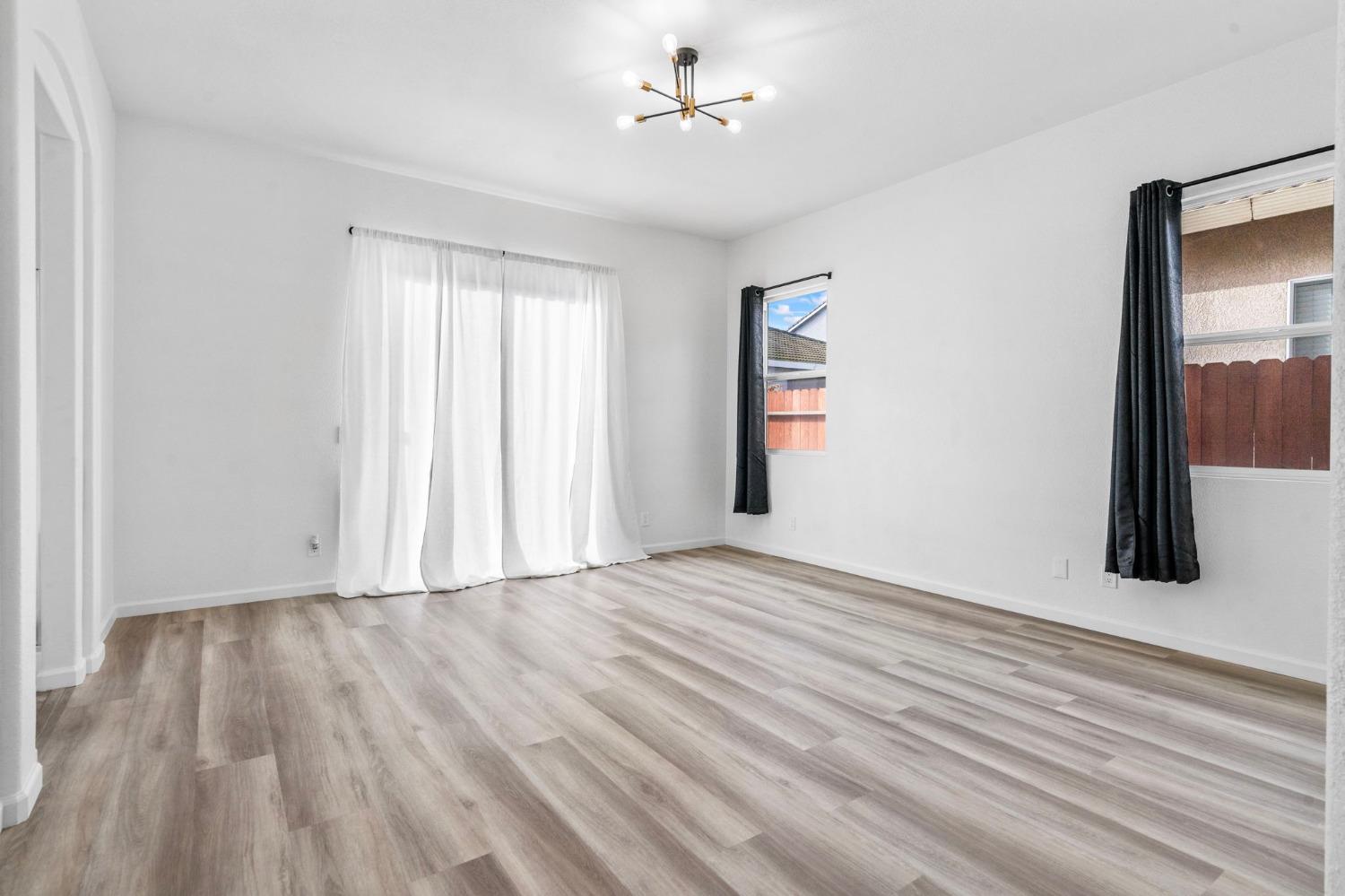 2020 Black Rose Lane