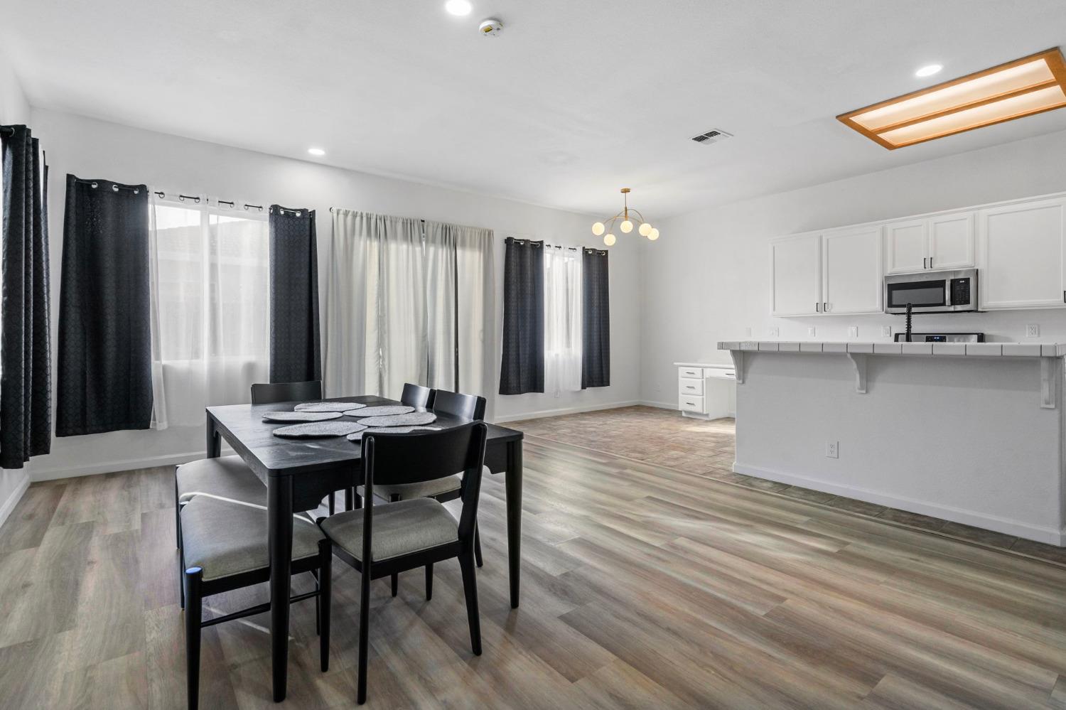 2020 Black Rose Lane